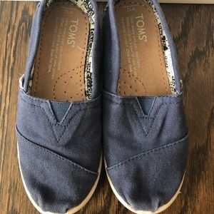 Youth Toms slip ons